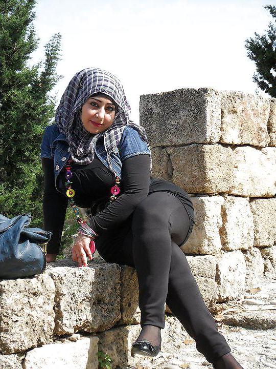 25P Hijab very sexy cam pic