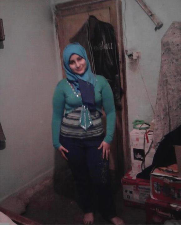 25P Hijab very sexy cam pic