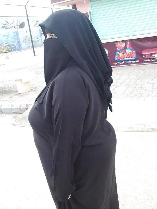 25P Hijab very sexy cam pic