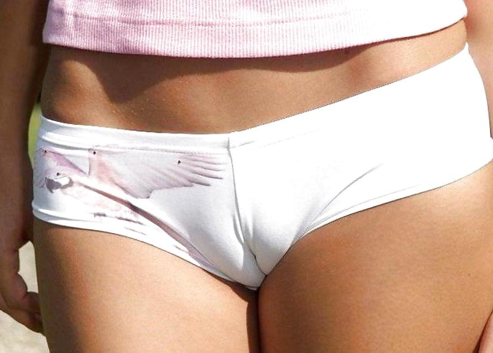 22P Camel Toes