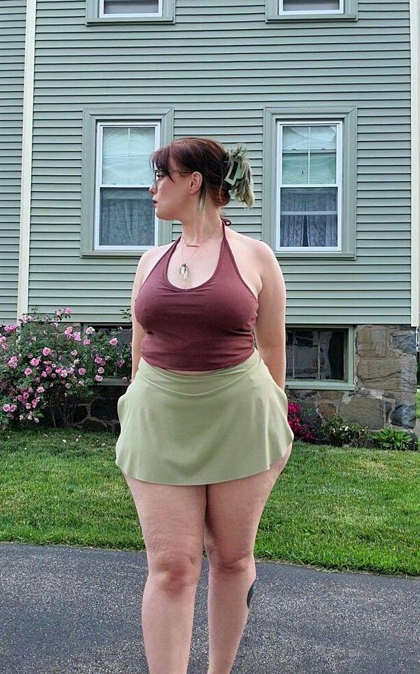 6P Shiny Says nude