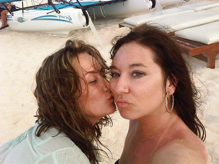25P Facebook cam whores