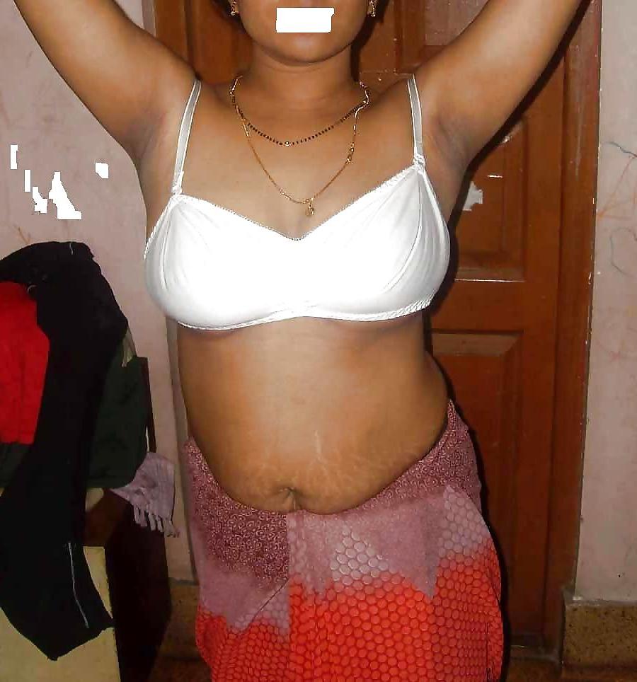 10P Ujjain housewife pr........