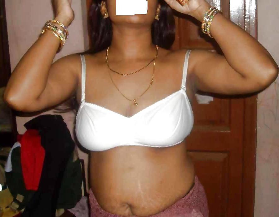 10P Ujjain housewife pr........