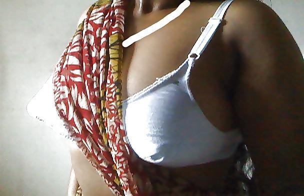 10P Ujjain housewife pr........