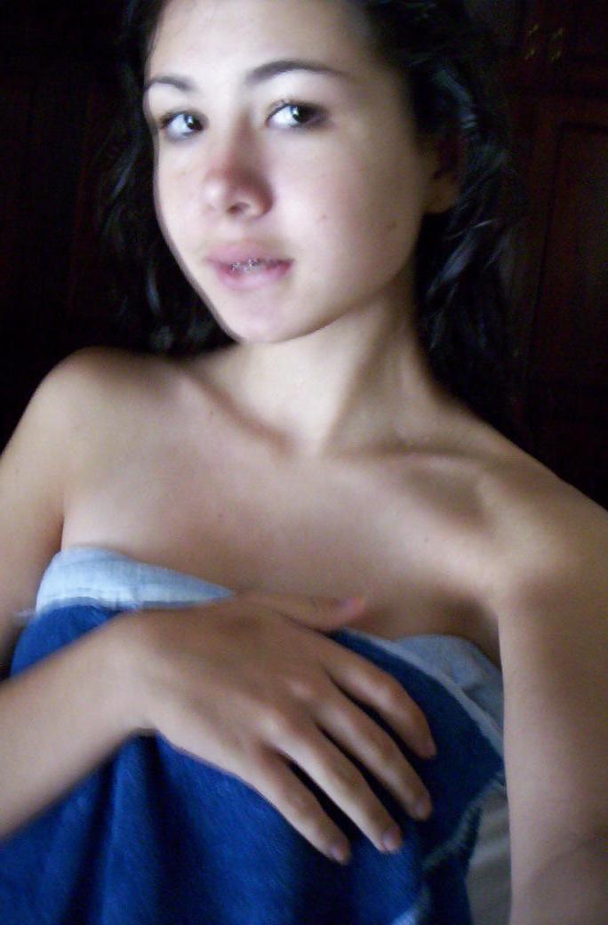 13P SHY girl