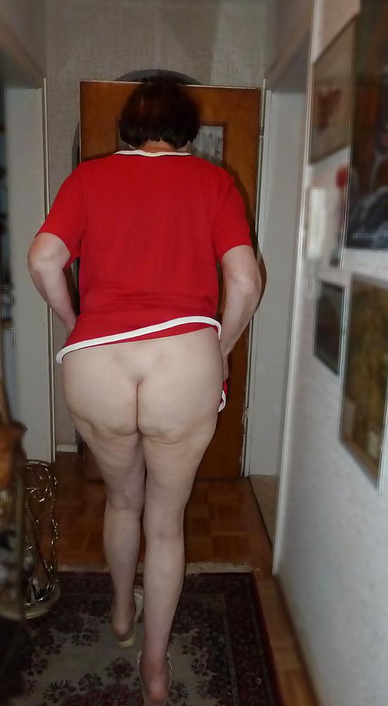 9P My Shy Wife-Spank and Wank