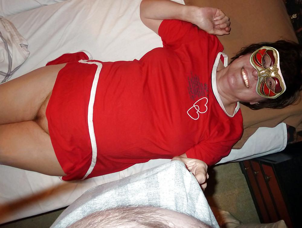 9P My Shy Wife-Spank and Wank