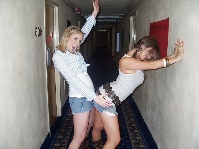 11P Cesi and her wild friends parting a hotel