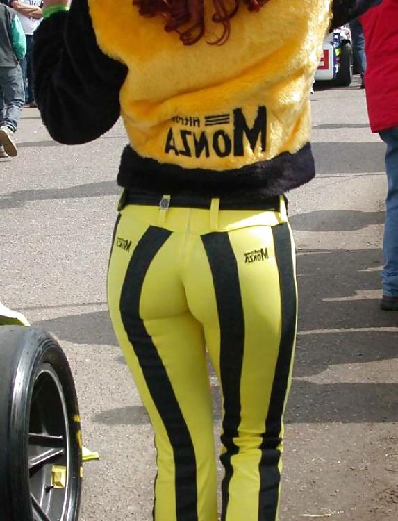 25P Race queen camel toe erotica 3 By twistedworlds