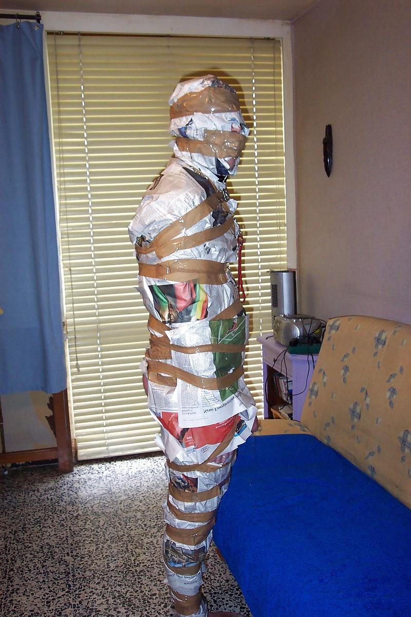 6P Newspaper fetish