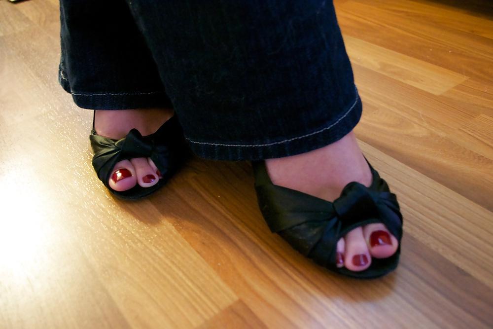 9P Schwarze Peep-Toe-Schuhe