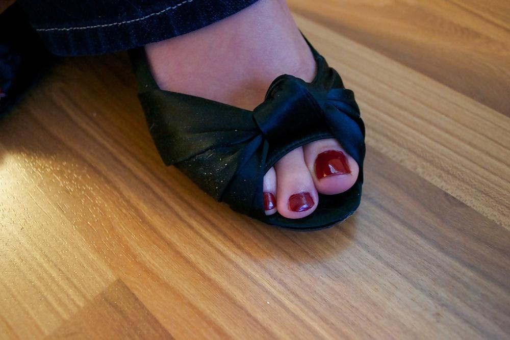 9P Schwarze Peep-Toe-Schuhe