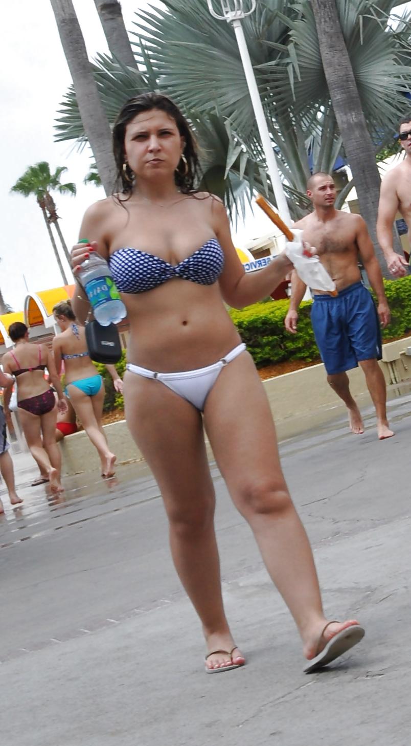 18P Chick Eating a Churro - Public Candid Voyeur