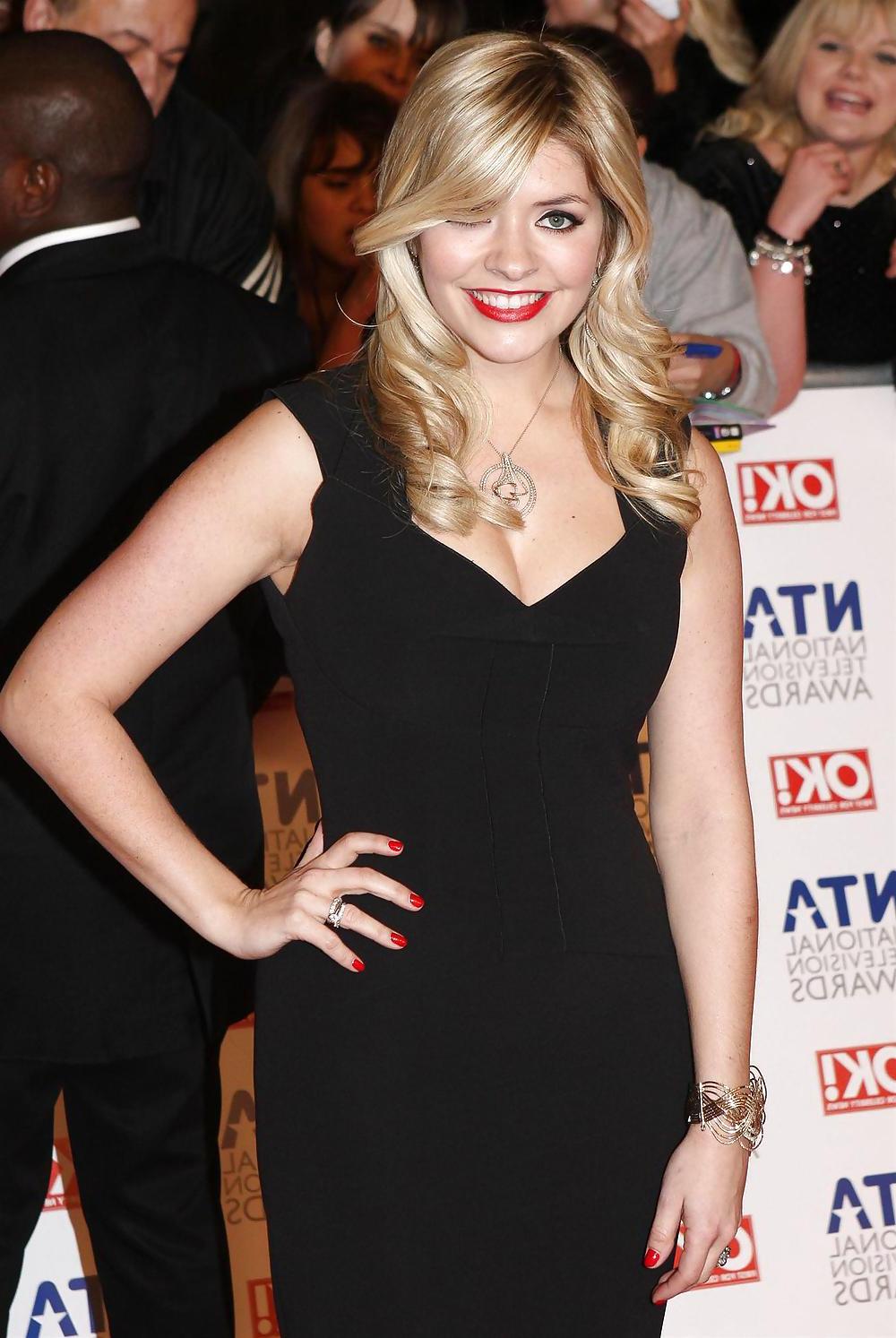 25P More sexy celebs to wank over!
