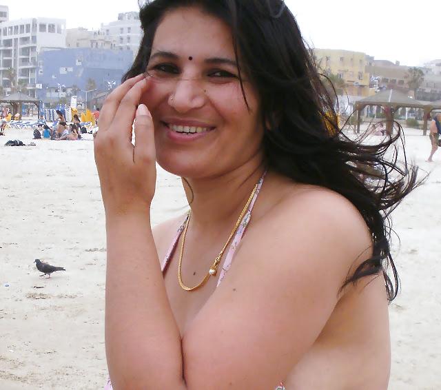 12P Indian hot mom