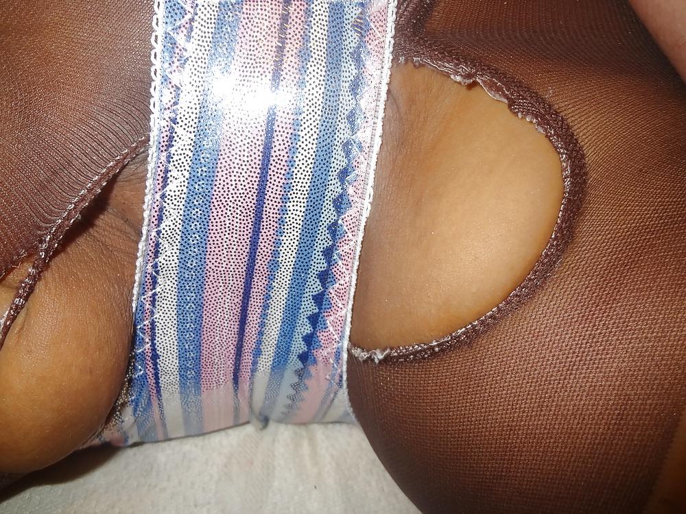 21P Shiny Panties over tights...Cumshot