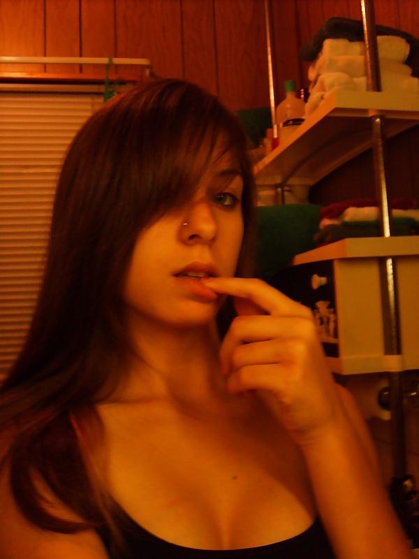 25P Hot teen in front of camera