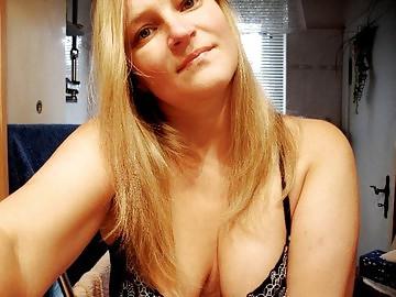 24P MILF Yvonne aus Berlin