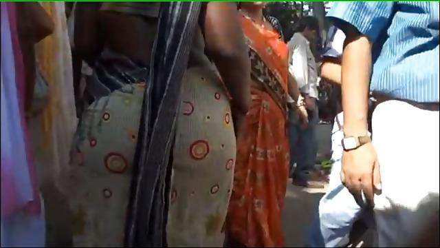 8P Indian Mature Booty Bend over