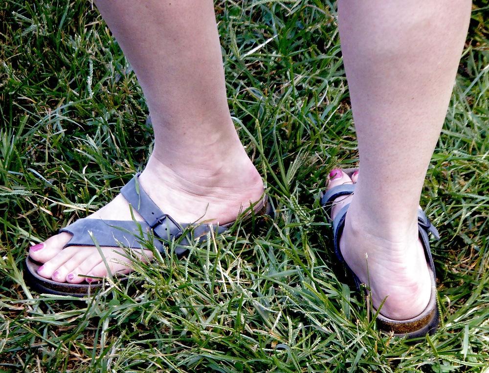 24P Pretty Women's Feet in Strappy Heels - No Trannies