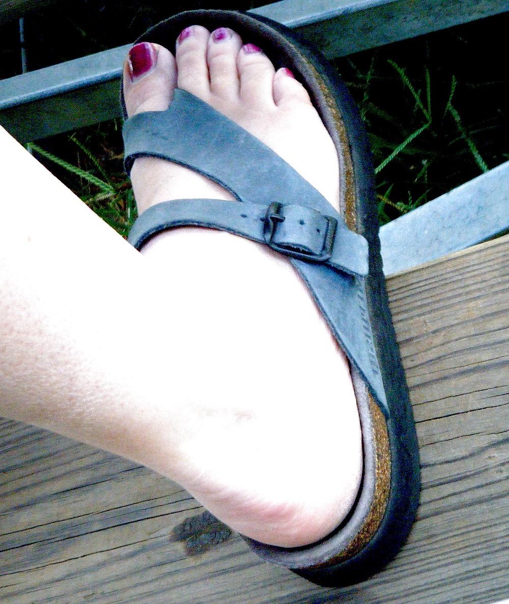 24P Pretty Women's Feet in Strappy Heels - No Trannies