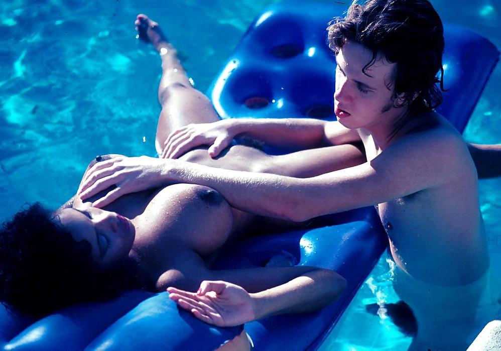 25P Skinny Dipping LIV