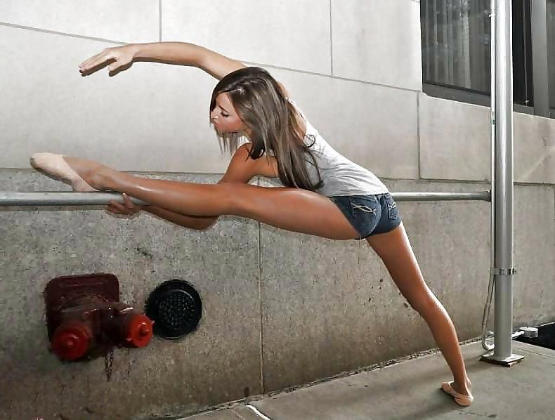 25P Pretty Sports Girls!