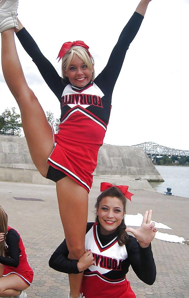 25P Pretty Sports Girls!