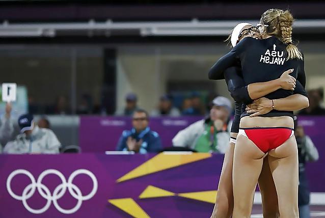 25P Pretty Sports Girls!