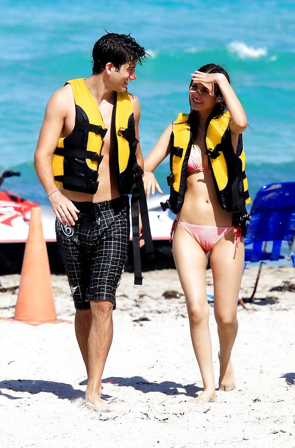 25P Look How Sexy Victoria Justice Pussy