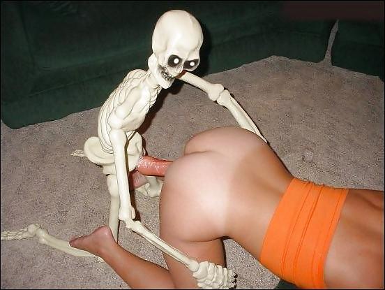 25P HAPPY HALLOWEEN.