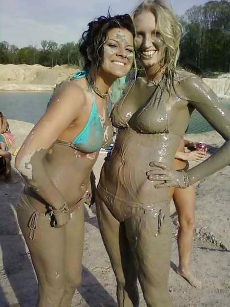 25P Bikini+Camel Toe+Tits= Erotica 7 By twistedworlds