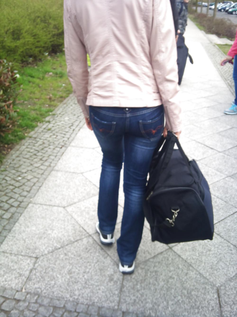 5P Sweet asses in the streets of berlin