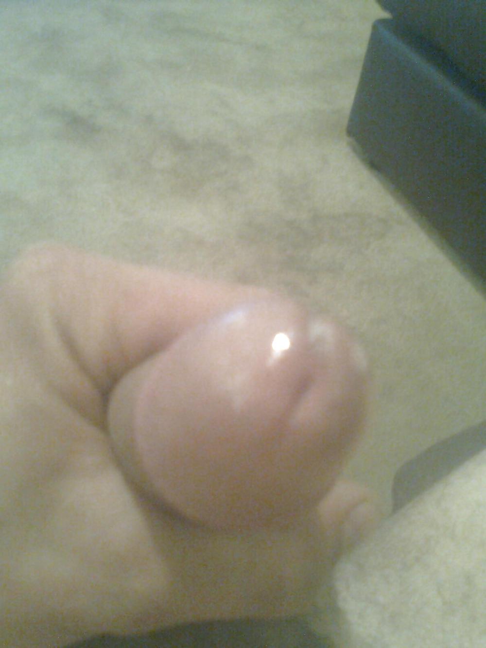 14P Wanking over lesbian porn