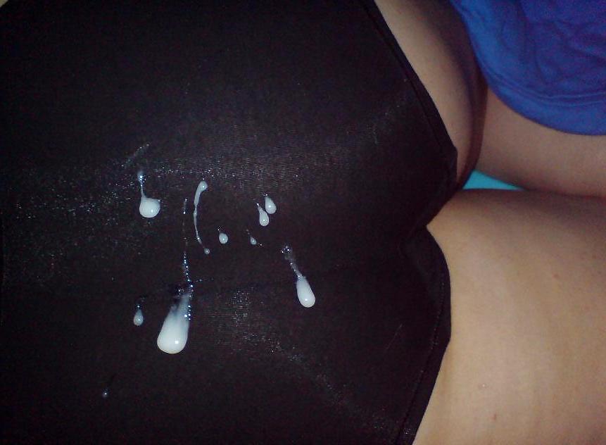 6P Jerking over wifes ass