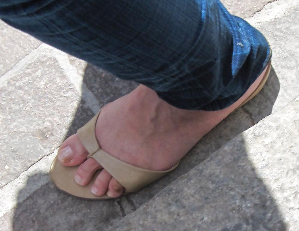 25P Candid street feet 1