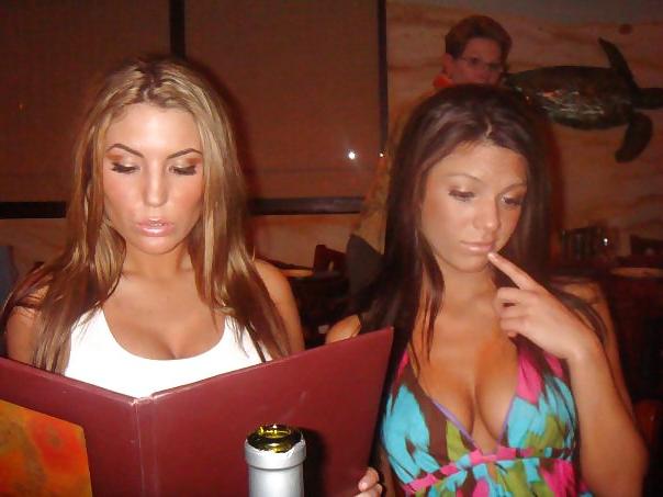 25P Hooters Facebook Slut with big TITS