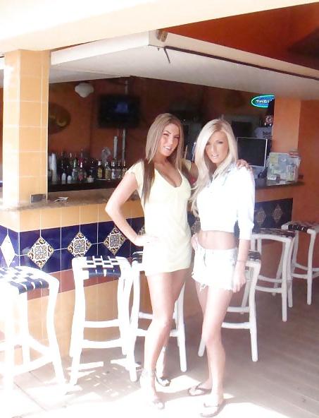 25P Hooters Facebook Slut with big TITS