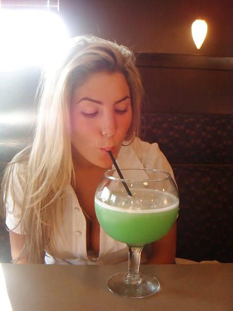 25P Hooters Facebook Slut with big TITS