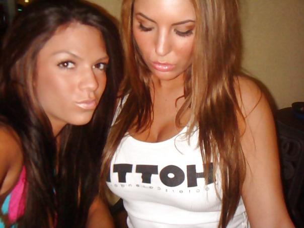 25P Hooters Facebook Slut with big TITS