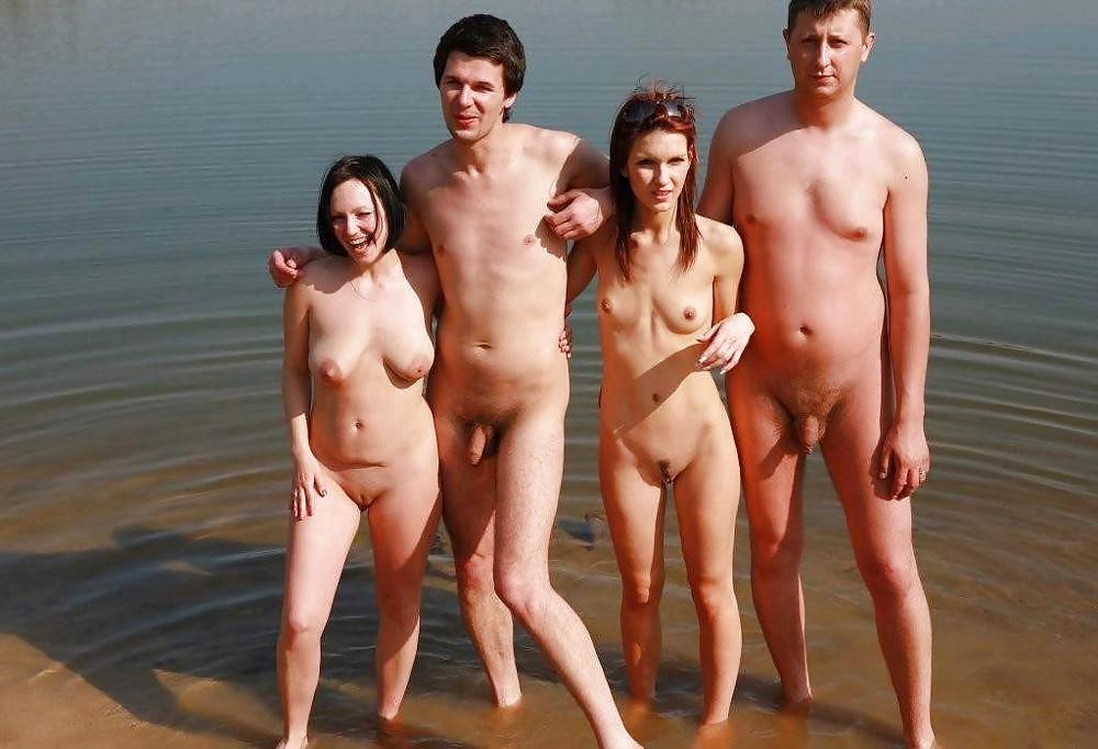 20P Naked couple 55.