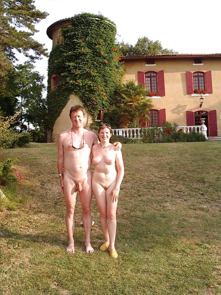20P Naked couple 55.