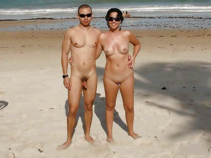 20P Naked couple 55.