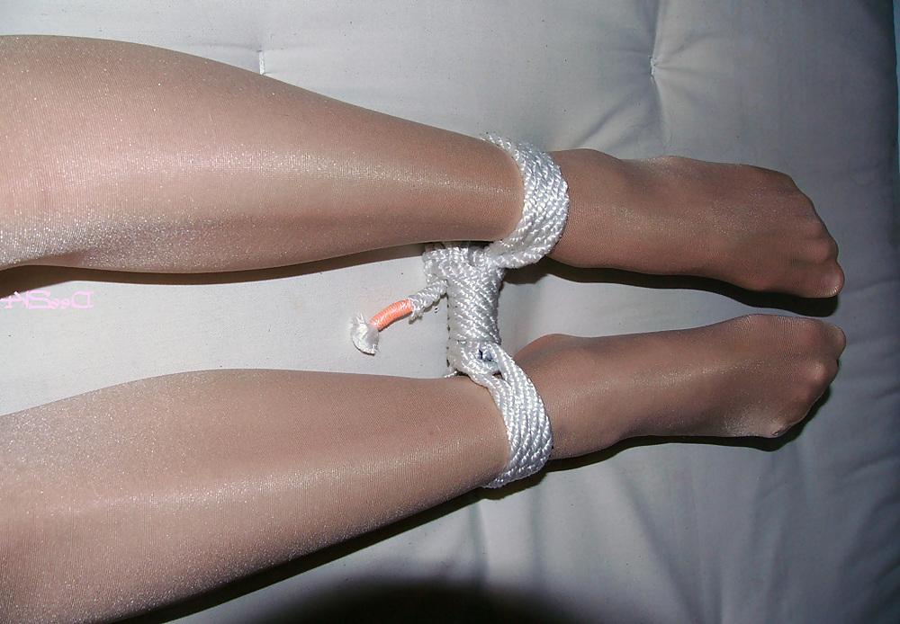 12P Dee the Crossdresser - Pantyhose Leg Bondage 2
