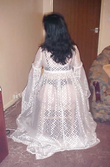 7P Mom in white smokeing hot