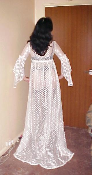 7P Mom in white smokeing hot