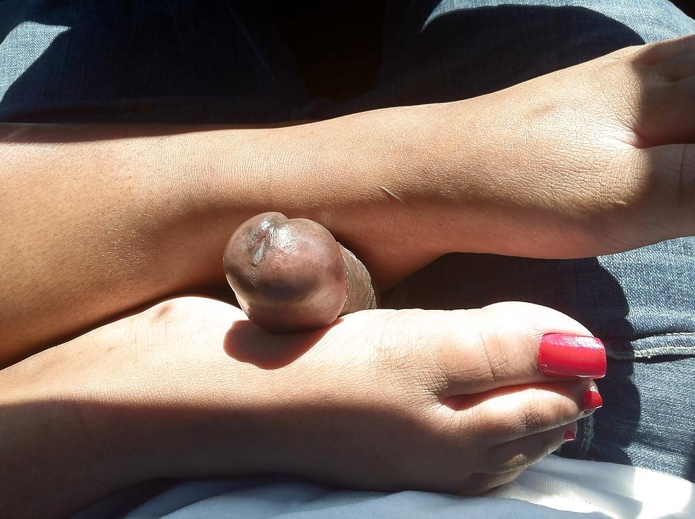 7P Red Toes Car Footjob
