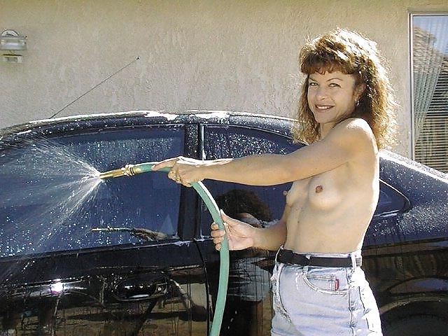 25P Horny Housewife 1