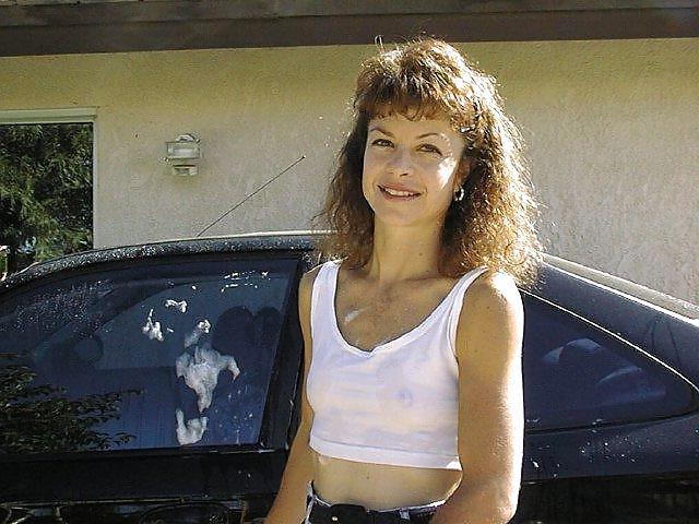 25P Horny Housewife 1